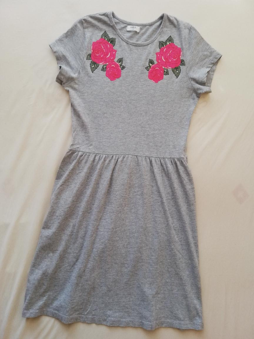 Prodám dívčí šaty nové i nošené. - 9