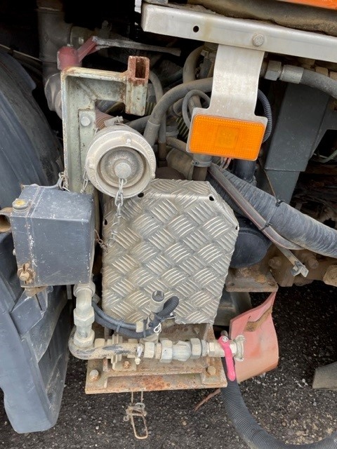 Zametací stroj Scania - 9