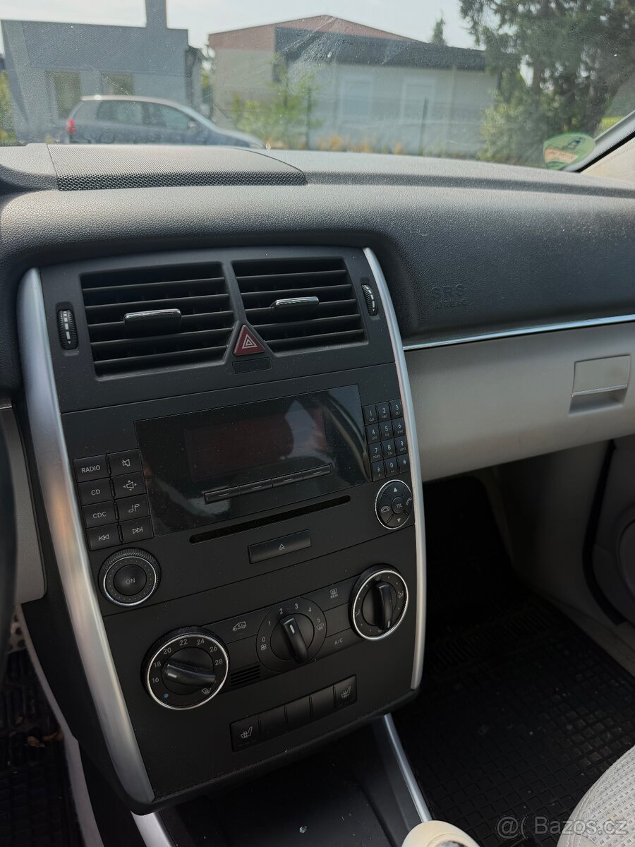 Mercedes Benz B170 - 9