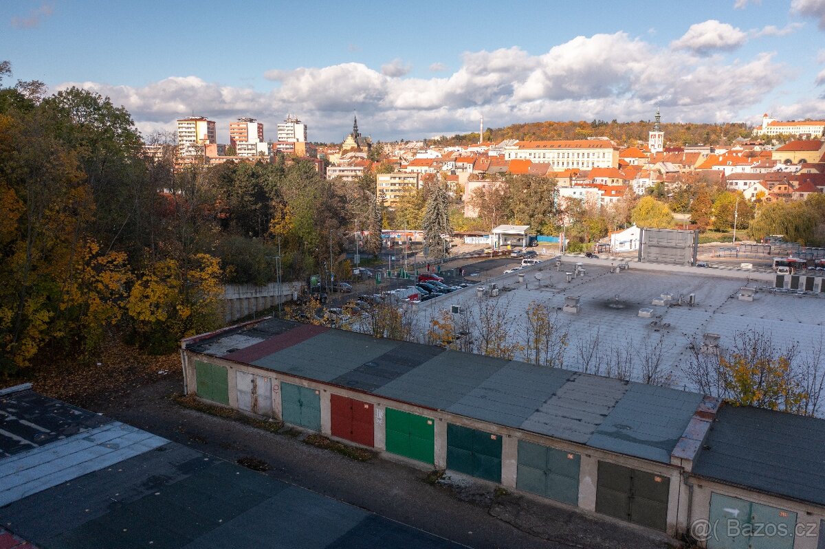 Prodej garáže 18 m2, Ouvalova Slaný - 9