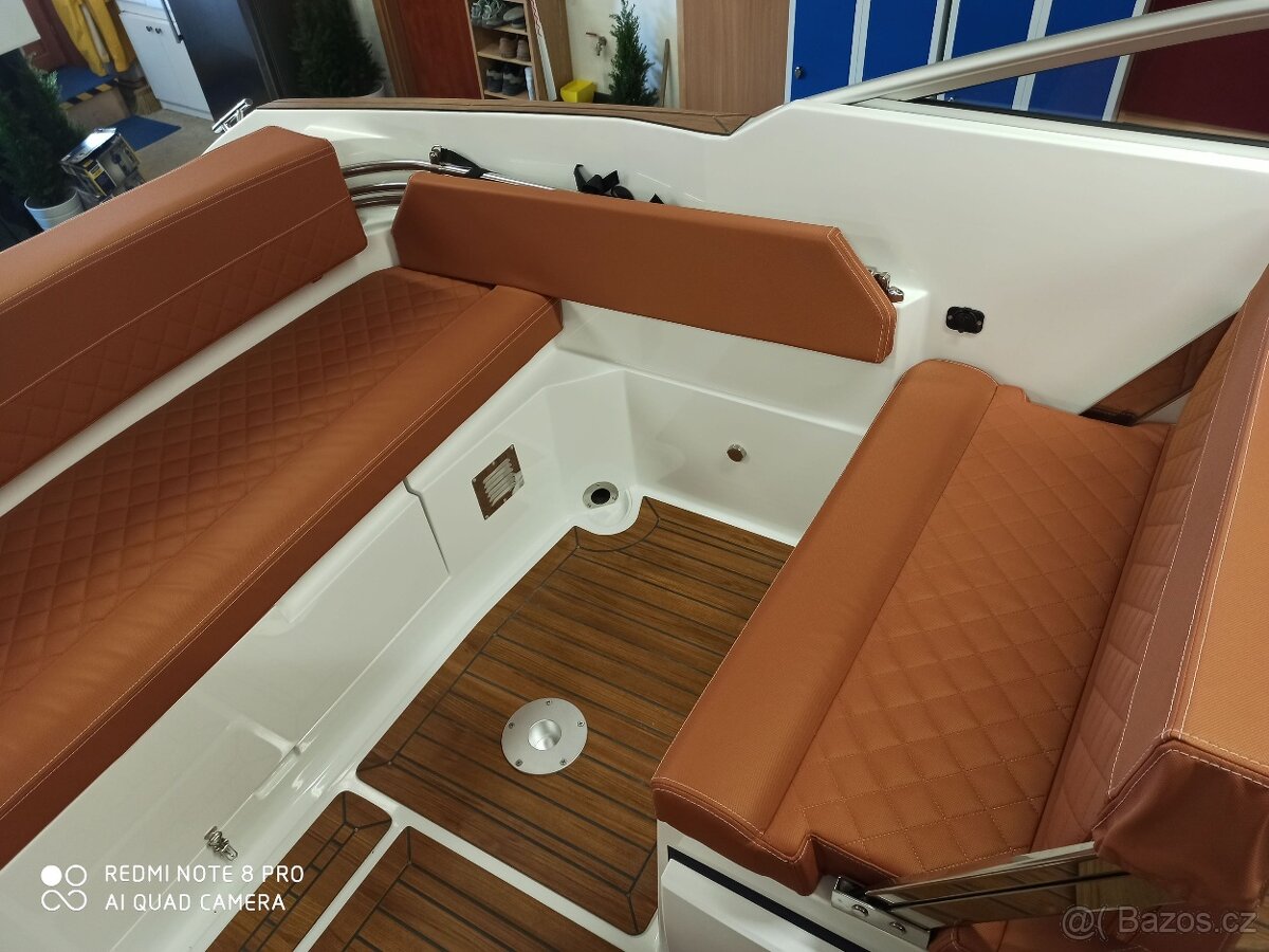 Nová motorová loď Coaster 600 DC + MOTOR - 9
