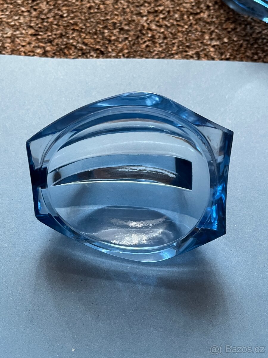 Stará skleněná dóza a flakón - 9