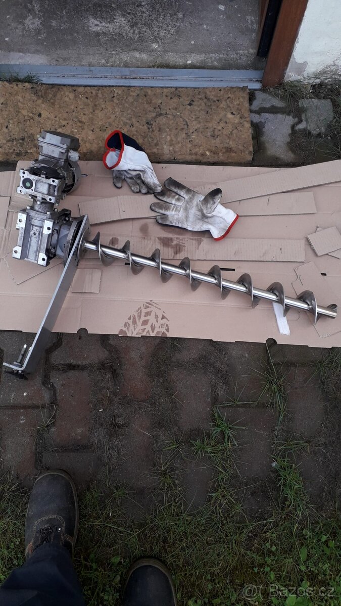 Podávací šnek - 9