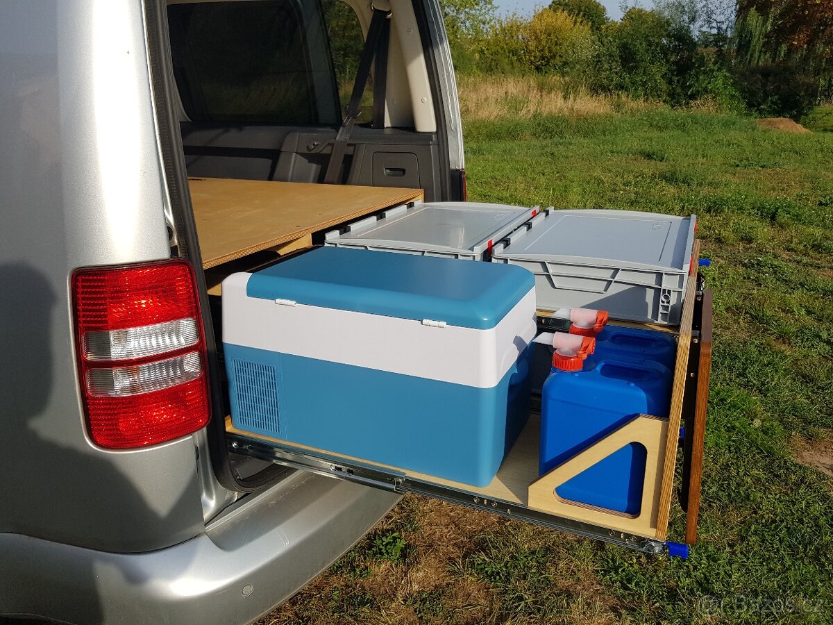 Obytná vestavba, camping box VW Caddy Maxi - 9