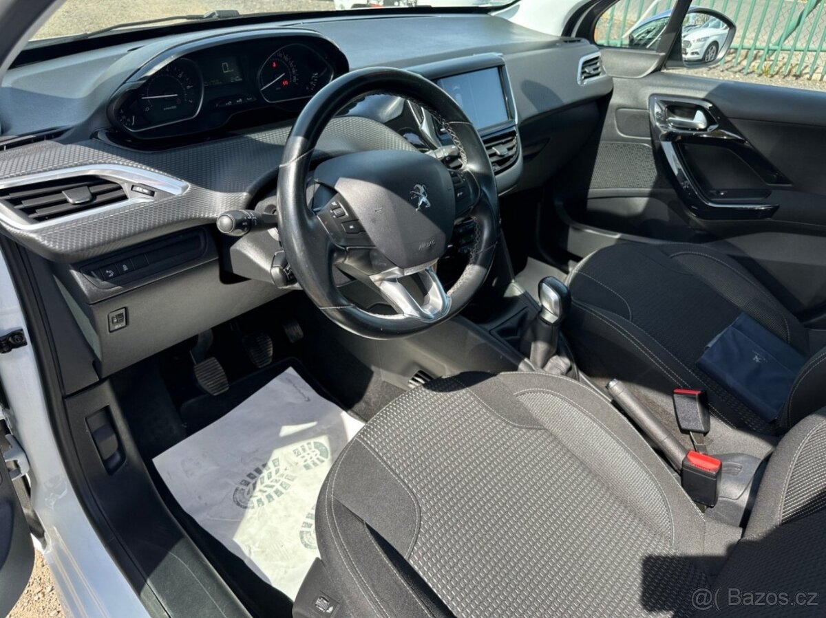 Nabízím Peugeot 208 Style - 9