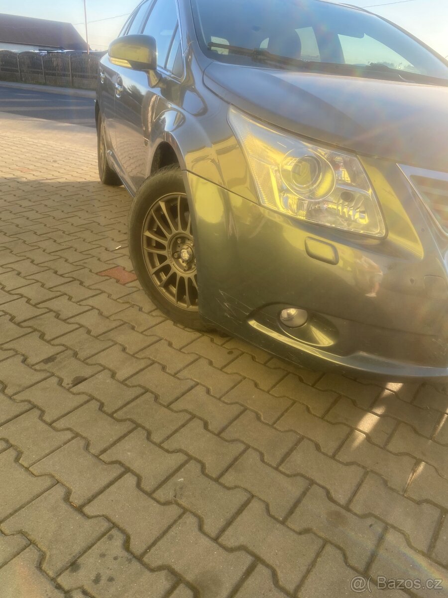 Avensis - 9