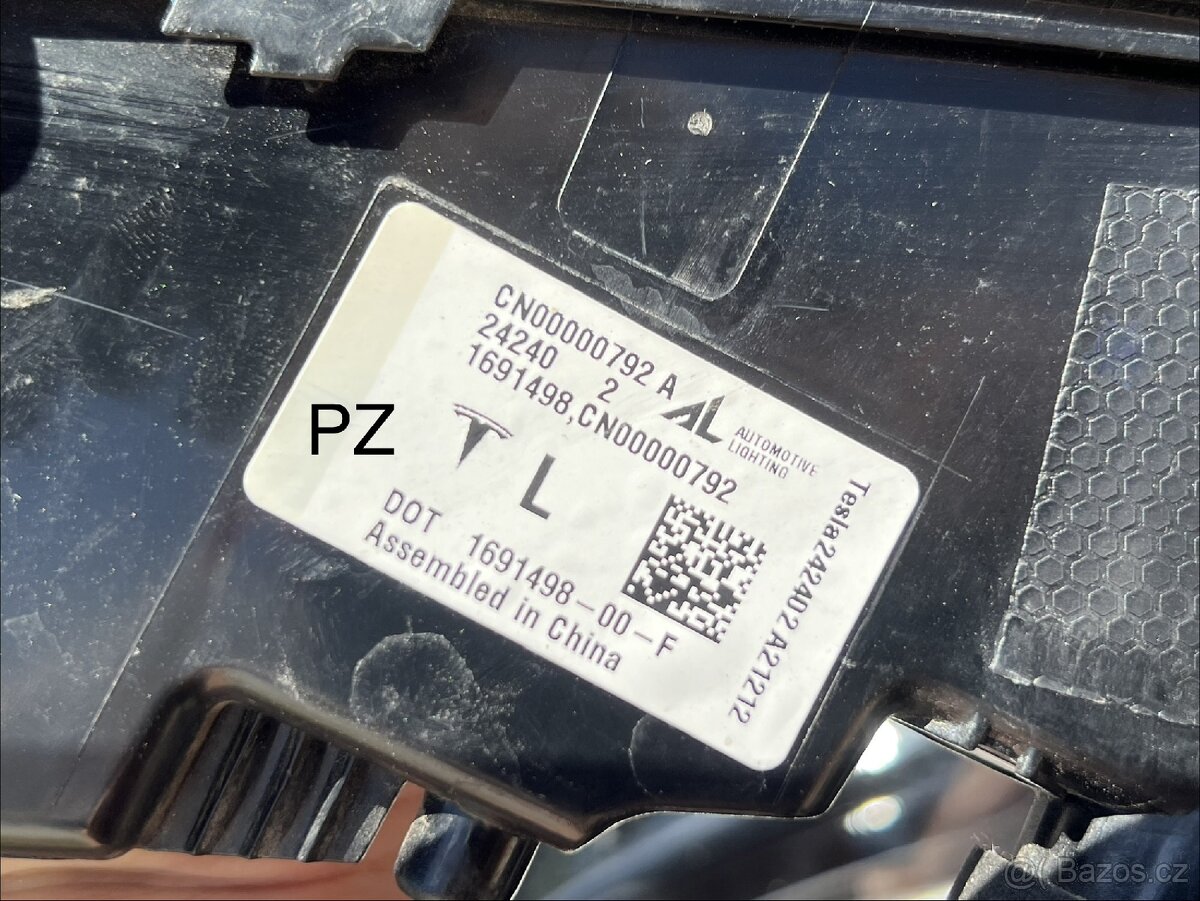 Světlomety Tesla Model 3 - 9