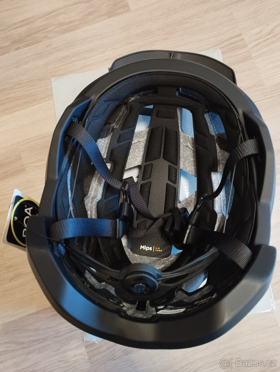 Nová Helma Fox Speedframe Pro MIPS L black - 9