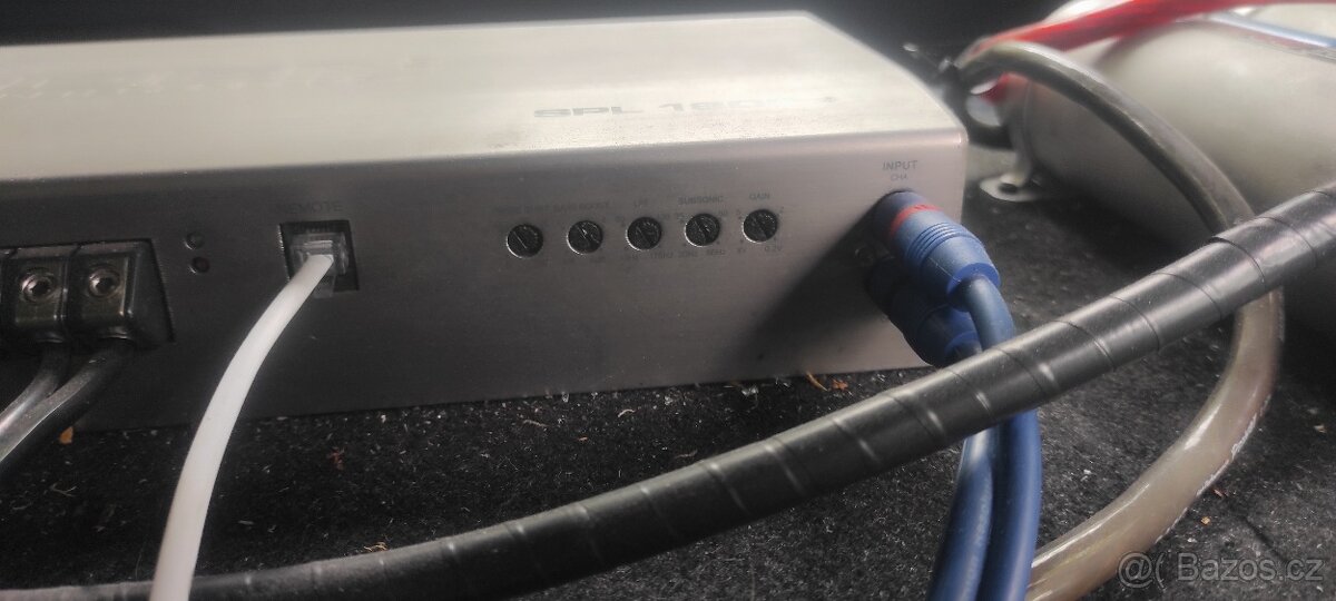 Muzika do auta Hifonics 2000 RMS - vymena - 9