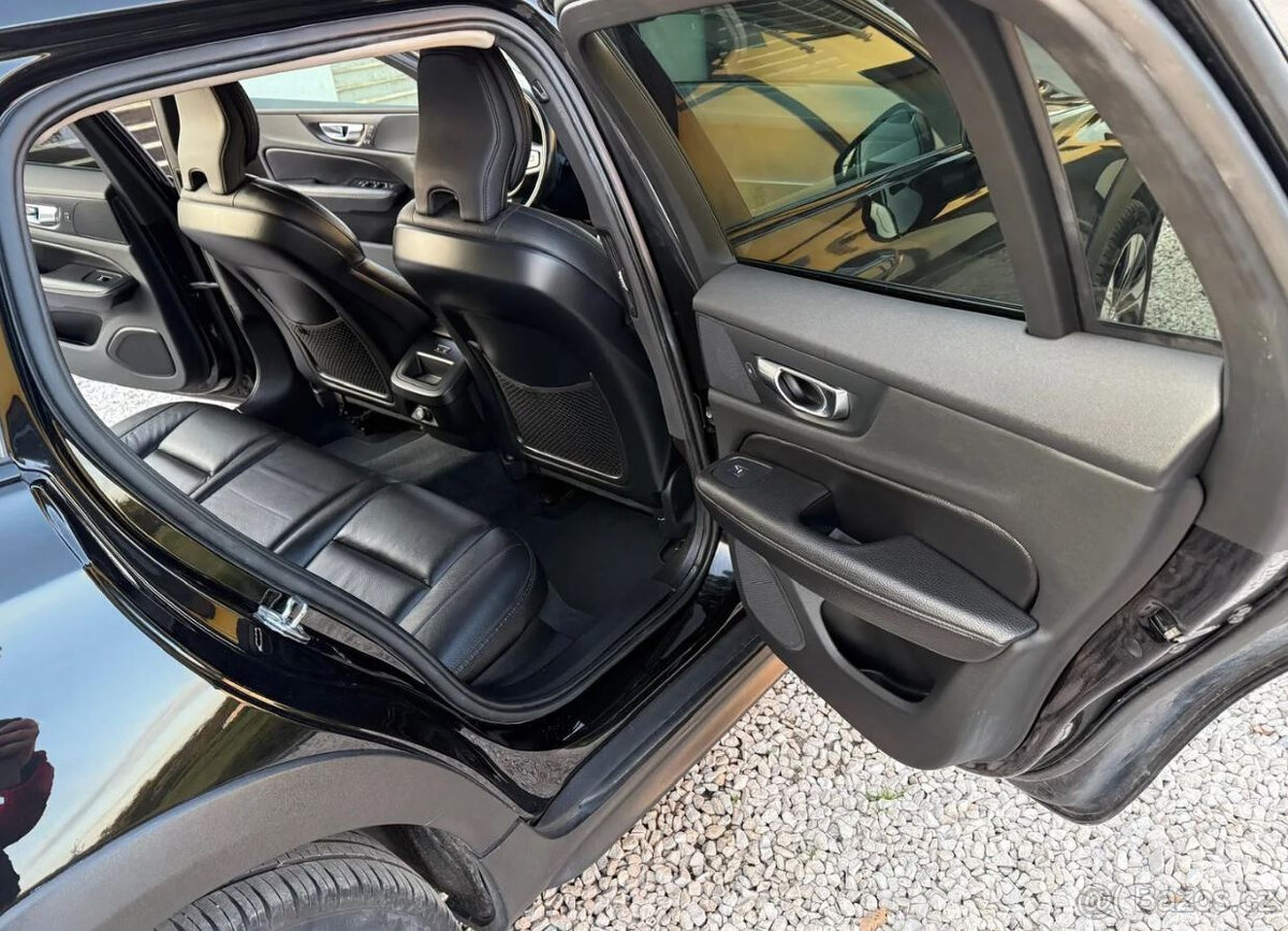 Volvo V60 T5 AWD Geartronic Momentum Pro - 9