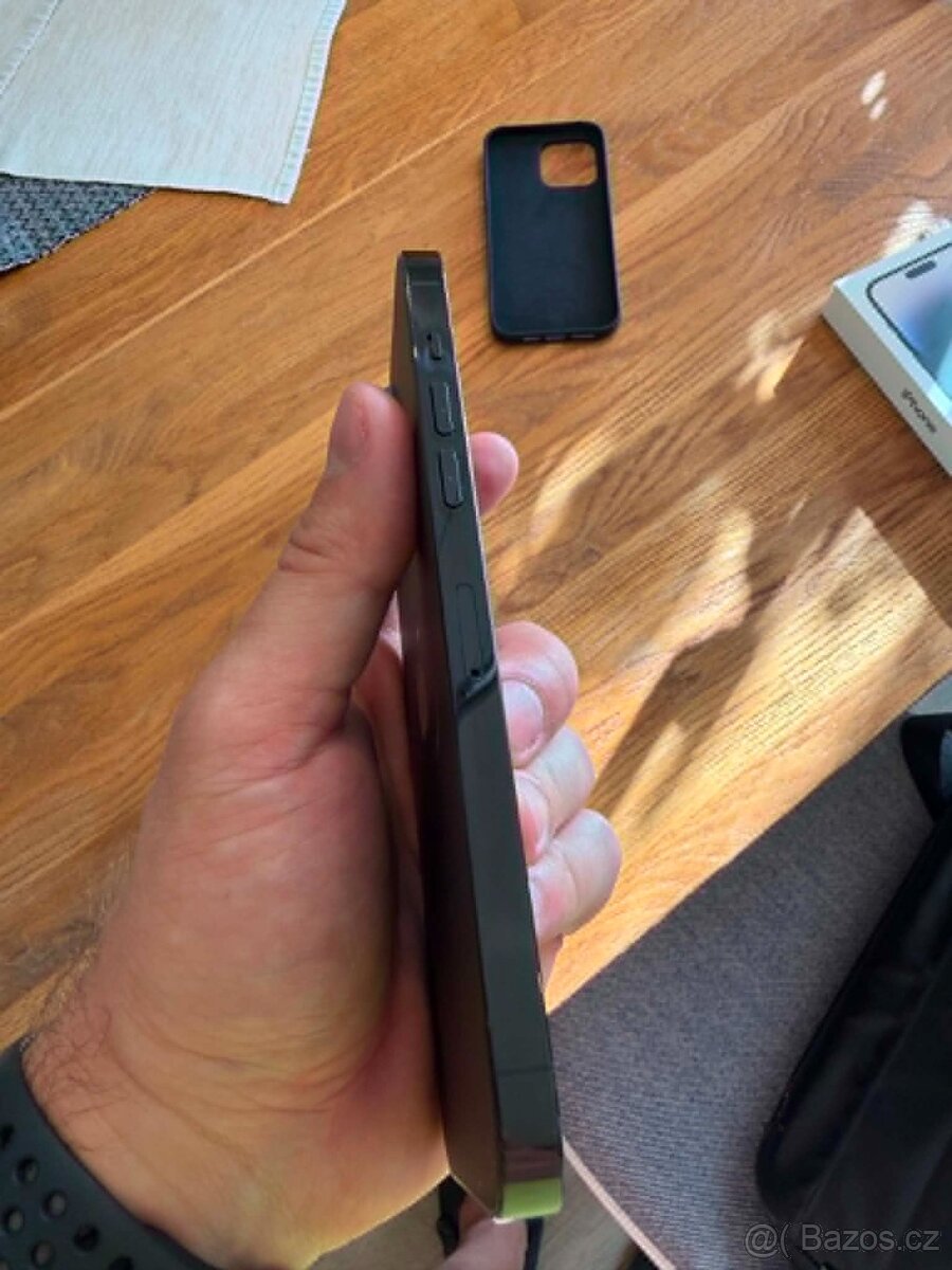 Apple iPhone 14 PRO MAX 128 GB space black - černý - 9