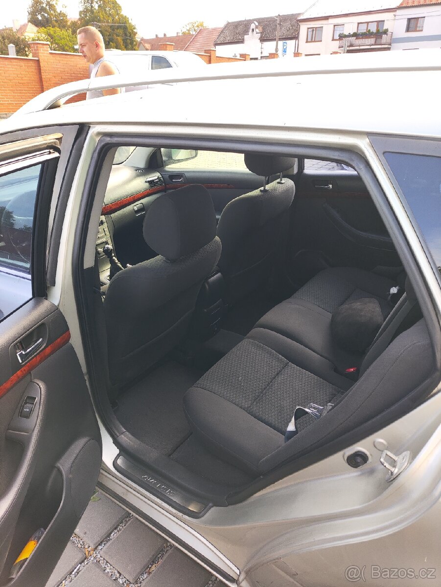 Toyota Avensis 2.2 D-4D - 9