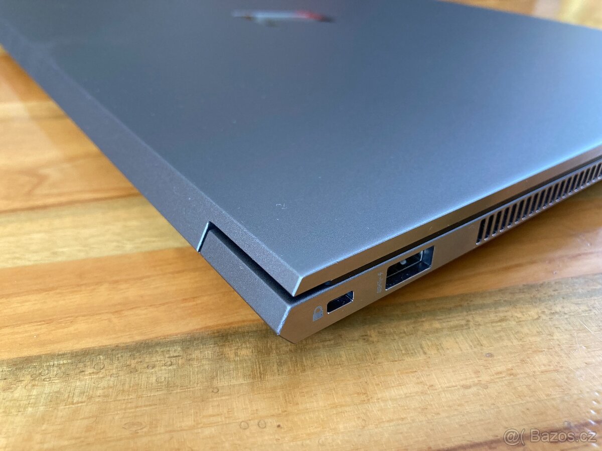 HP ZBook Studio G7 TOP stav i7-10750H NVIDIA T1000 15.6 16GB - 9