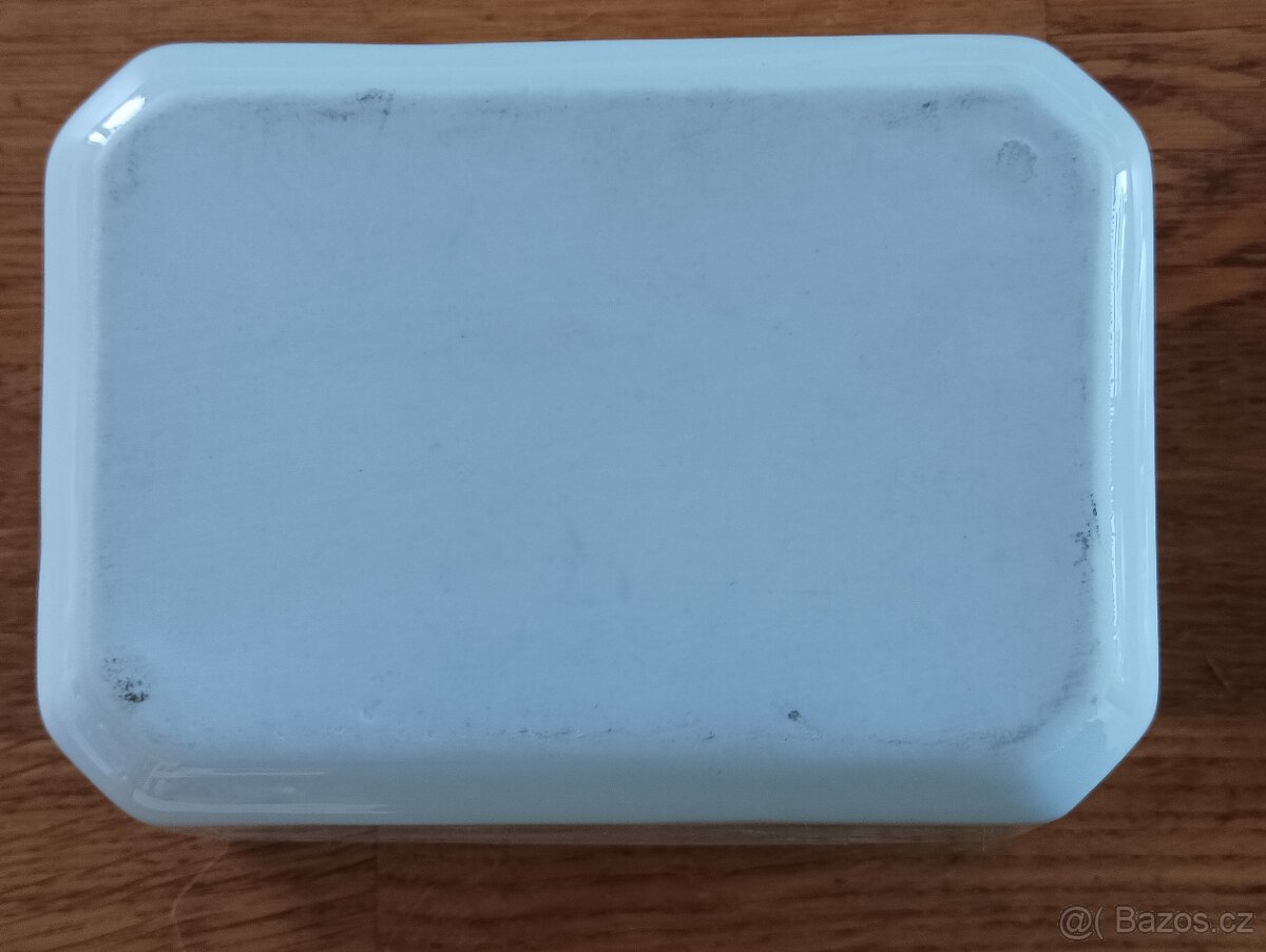 PORCELÁNOVÁ ZAPÉKACÍ DÓZA - 9