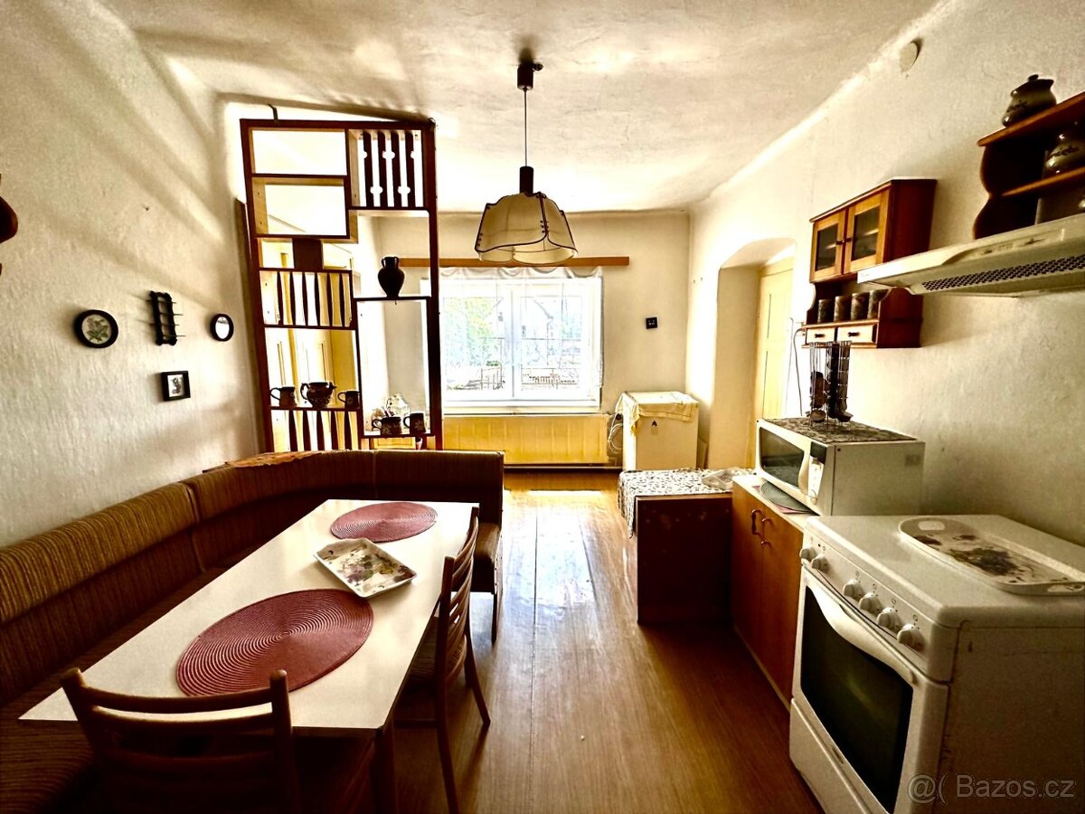 Byt 3+1 (82,6 m²) s terasou, garáží a stavebním pozemkem - 9