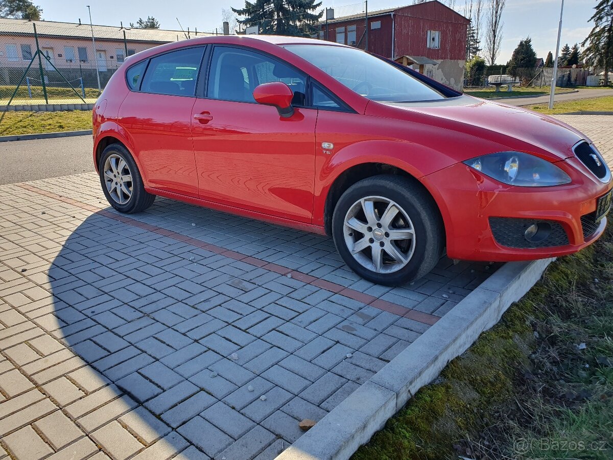 Seat Leon 1.2 tsi nová stk - 9