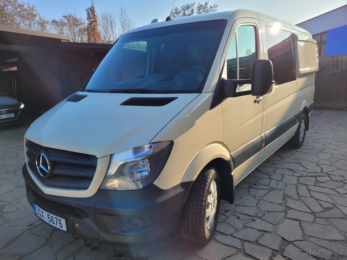 Mercedes Sprinter 313 obytný - 9