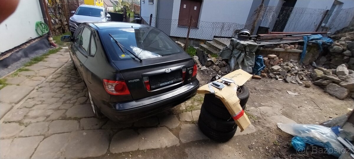 Prodám Hyundai elantra 2005 - 9