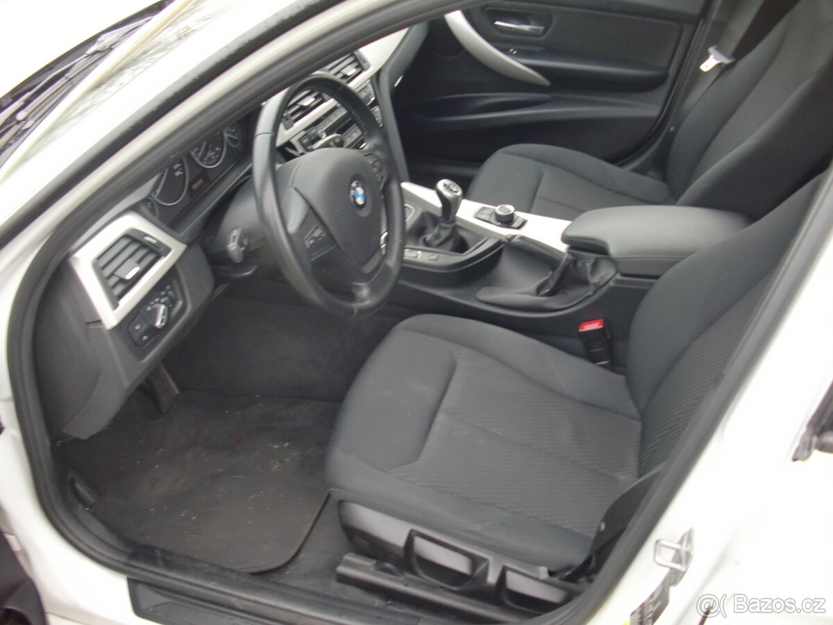 Prodám BMW 318i,10/2016,226000km,servis. - 9