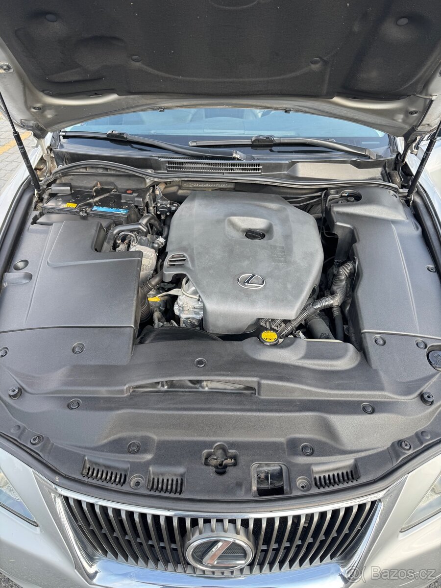 Lexus is220d - 9