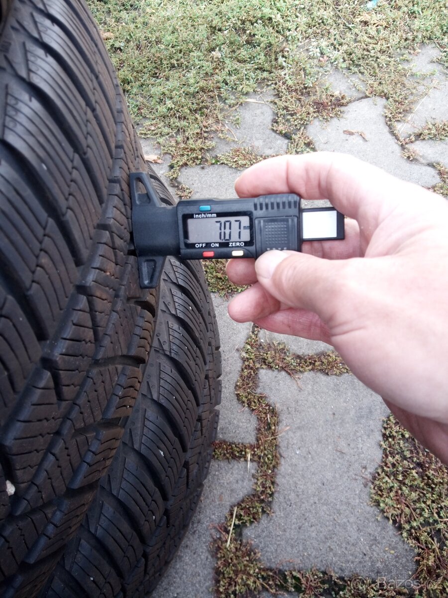 Zimní pneu 205/55 R16 - 9