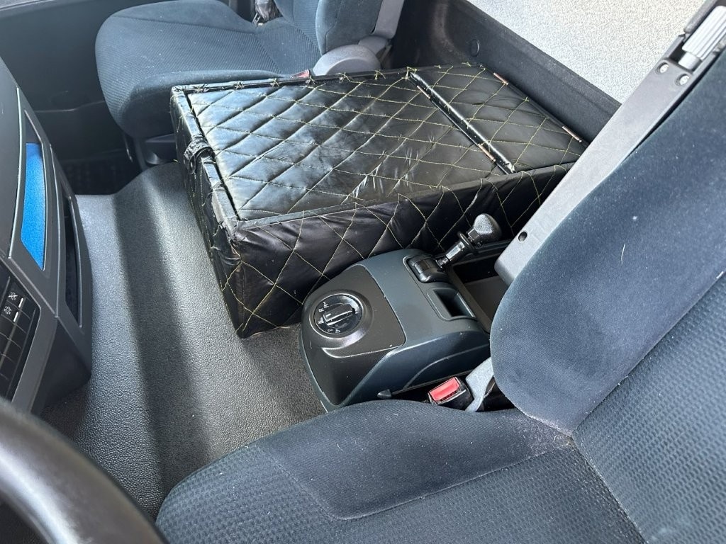 MAN TGL 12.250 , skříň, čelo, klima E6 - 9