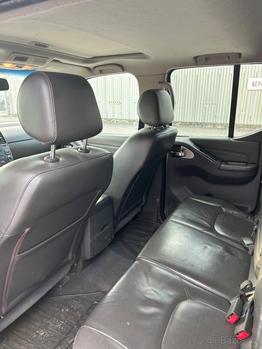 Nissan Navara 2.5dCi 4X4 r.v 2010 - 9
