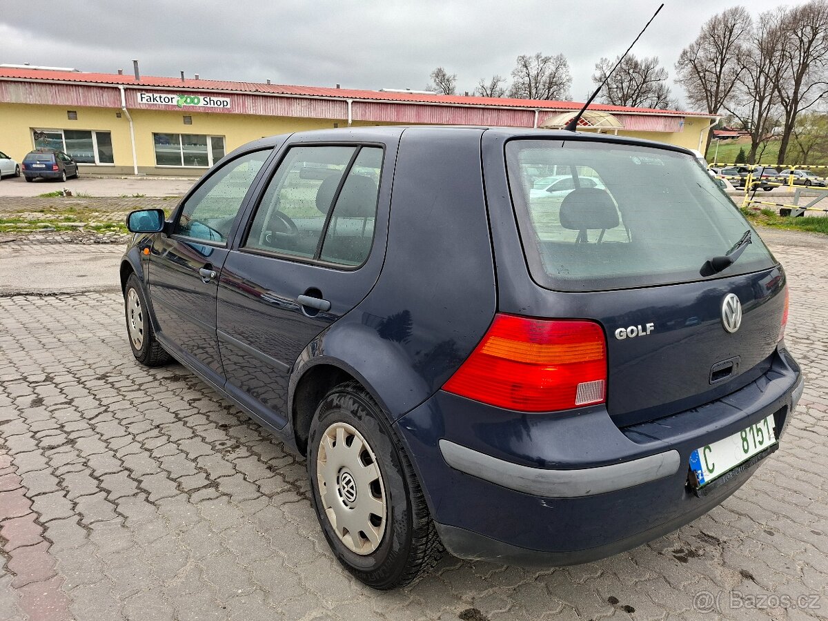 Vw Golf 1,4i - 9