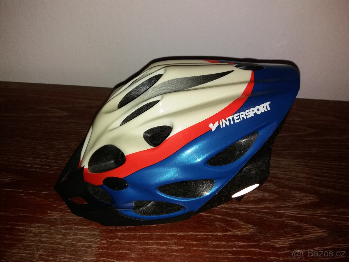 Horské kolo Engine Alpena, stojan na kolo a cyklo helma - 9