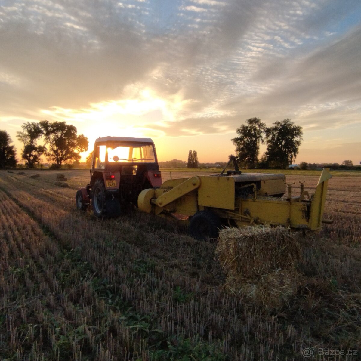 Prodám malé hranaté balíky pšeničné slamy - 9