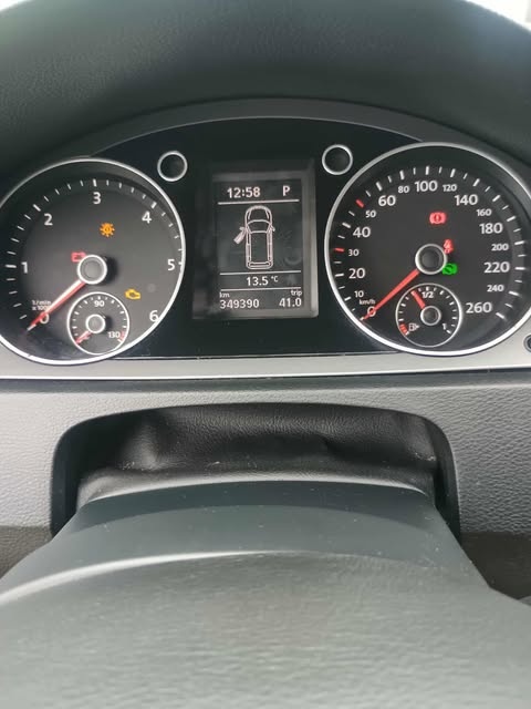 Volkswagen Passat 2.0 TDI - 9