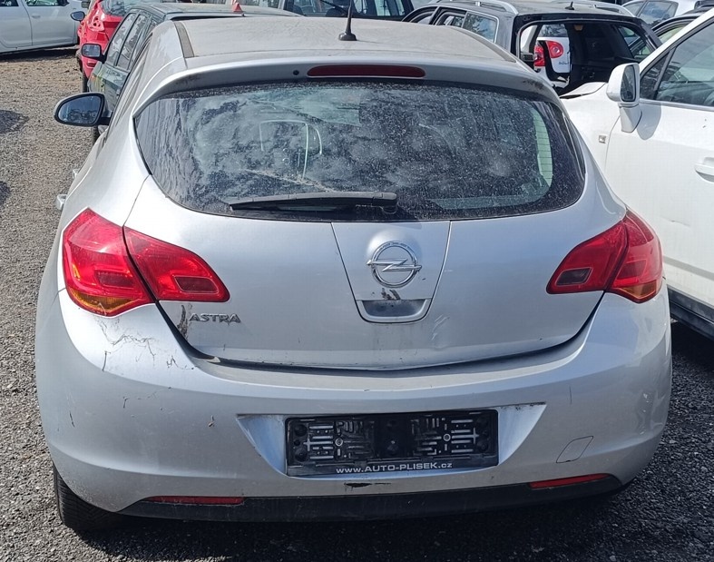 ND z Opel Astra 1248.cm3 70.kw nafta r.v.2011 (K60) - 9