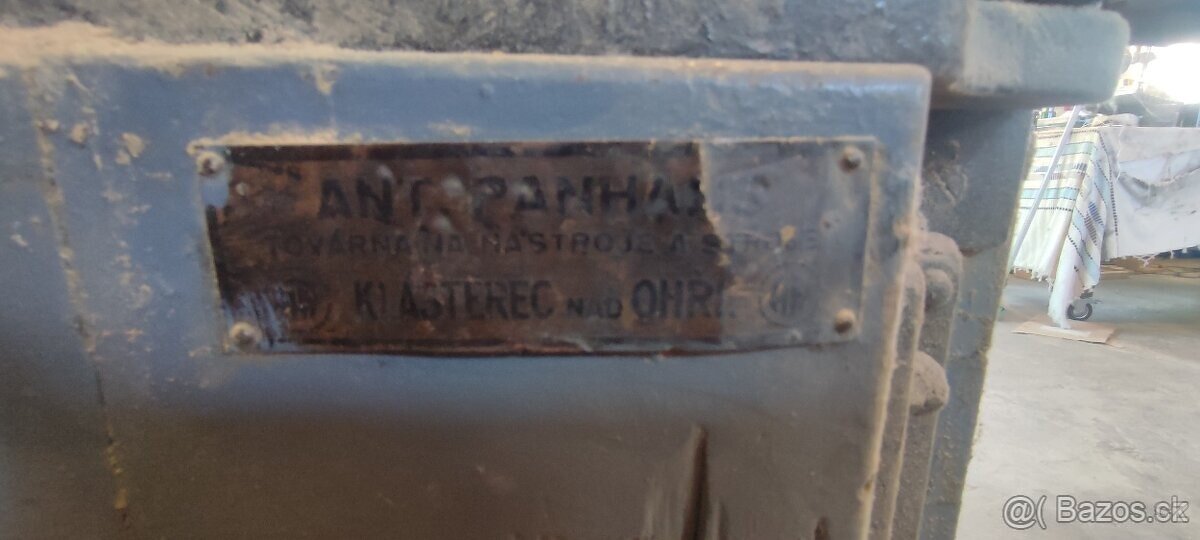 Prodám velkou hoblovku + protahovačku. - 9