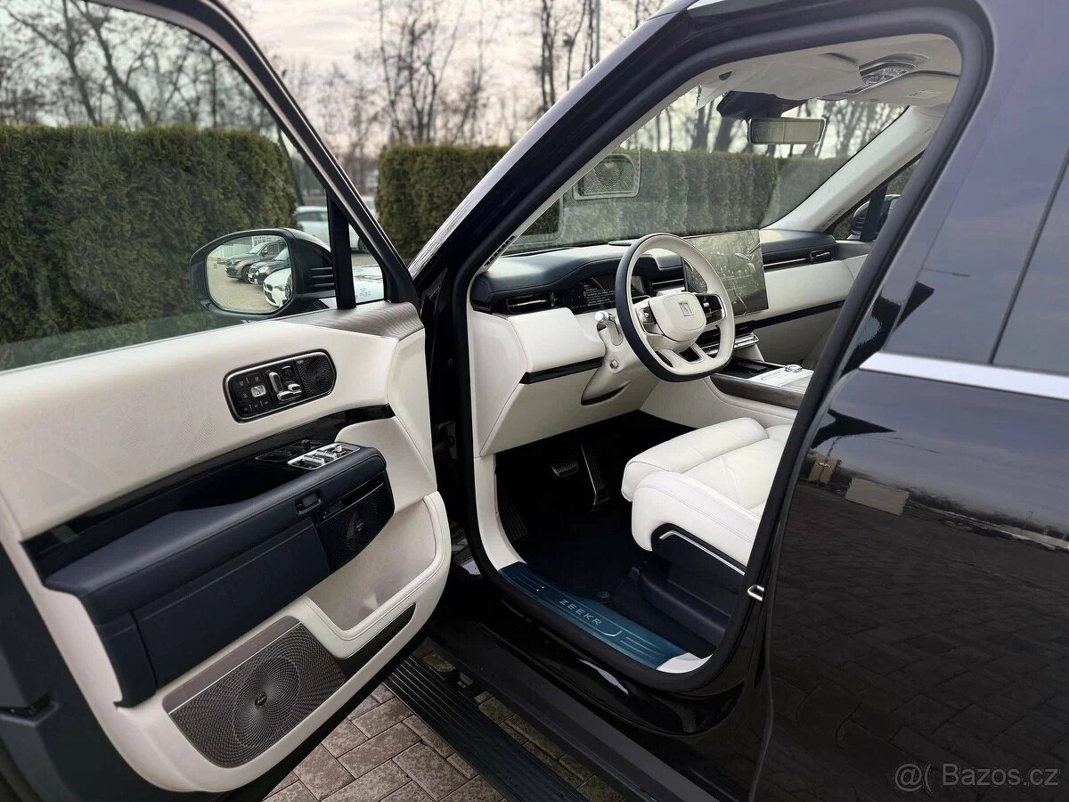 Zeekr 9X Max - 660 kW (897 koní) - 9