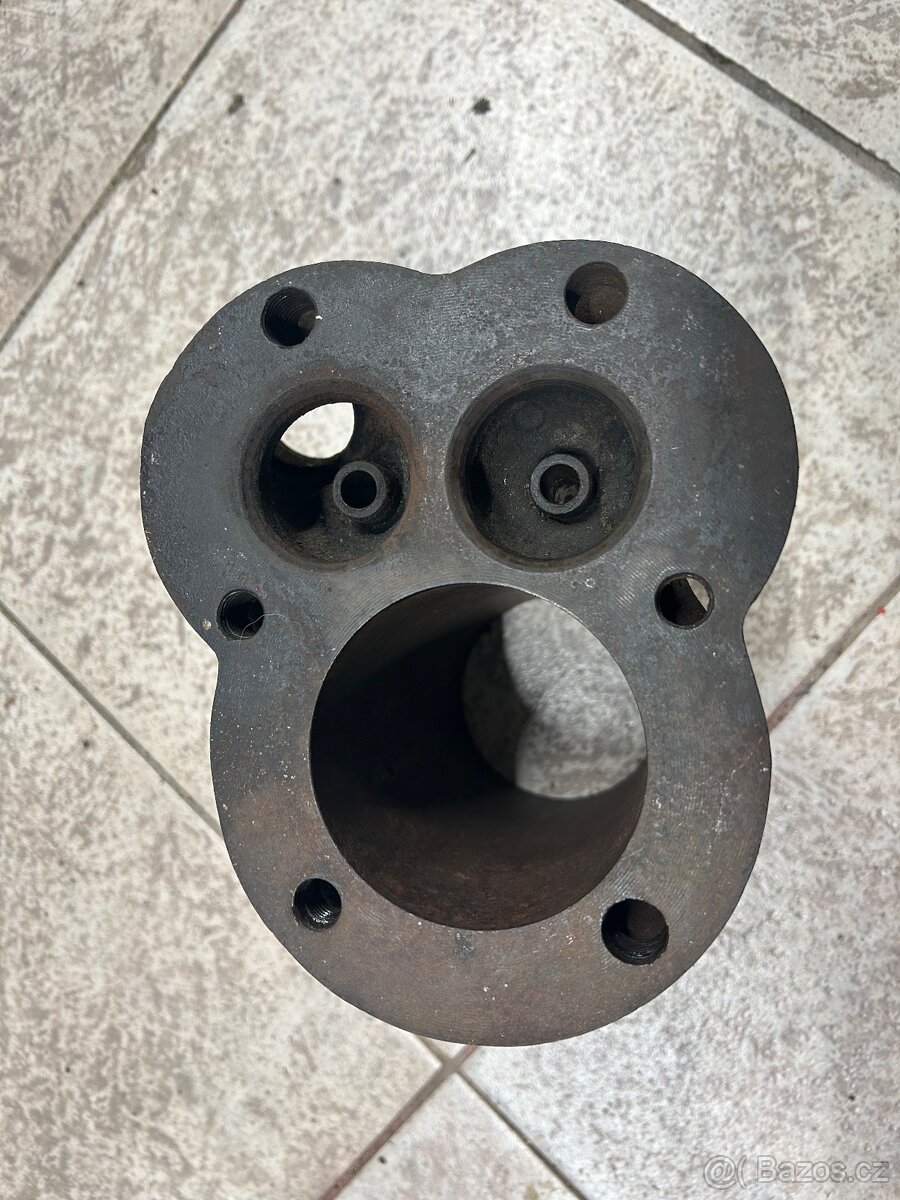 Indian Scout 101 600ccm - válce, písty - 9