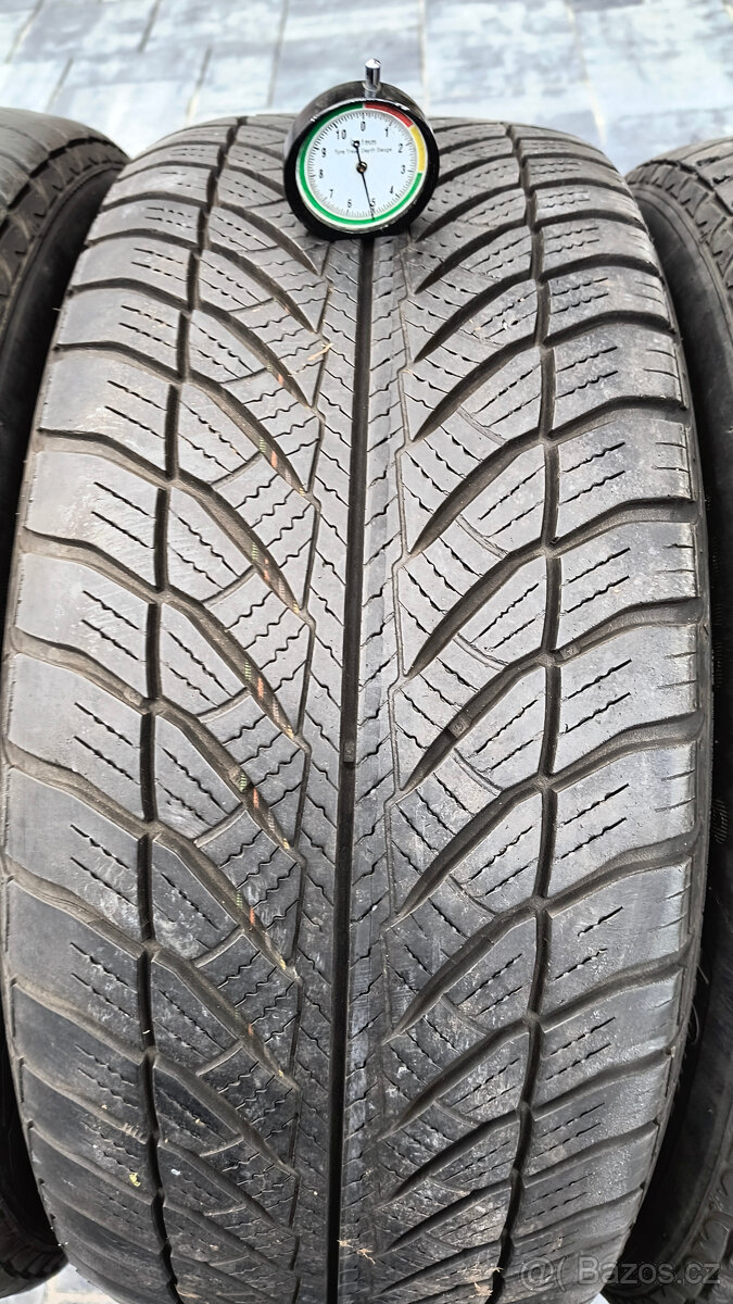 18 originál Mercedes E-Class W213 zimní 245/45 R18 - 9