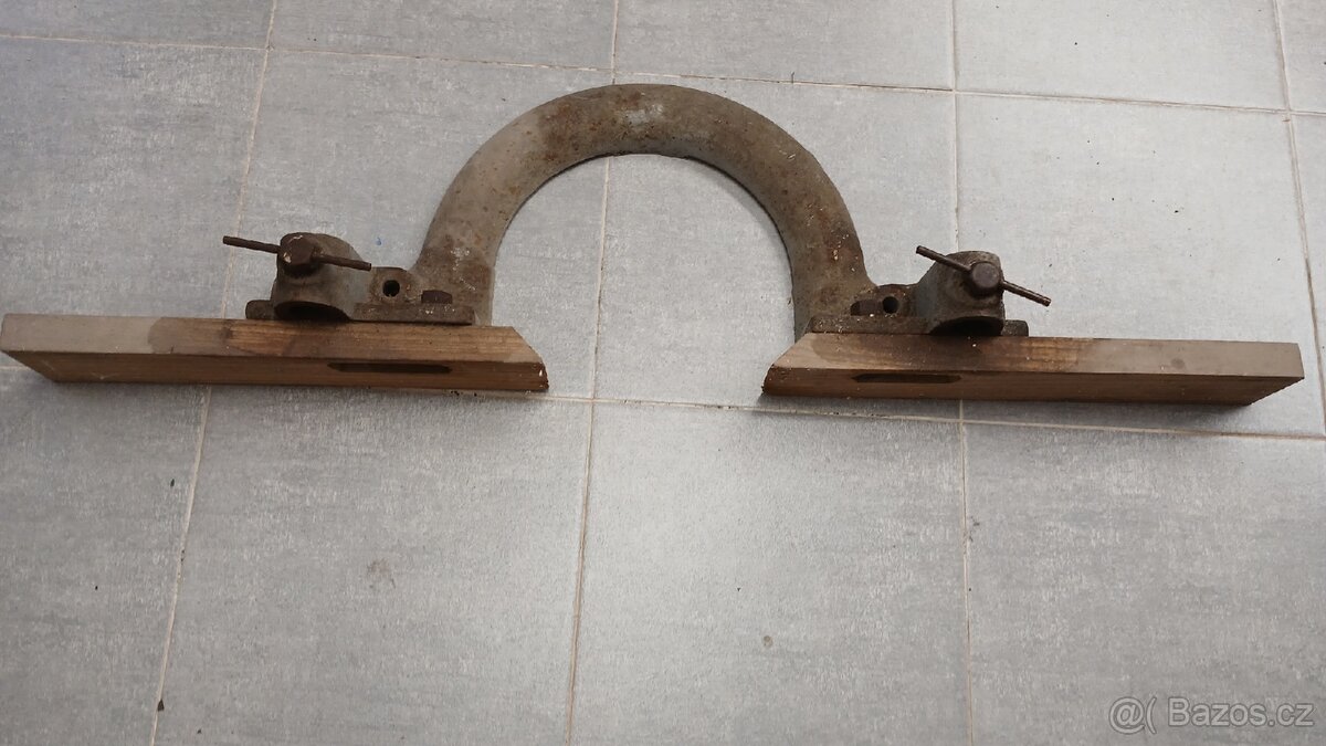 Prodám pravítko k obráběcím strojům,motor 5.5kw,vozíky - 9