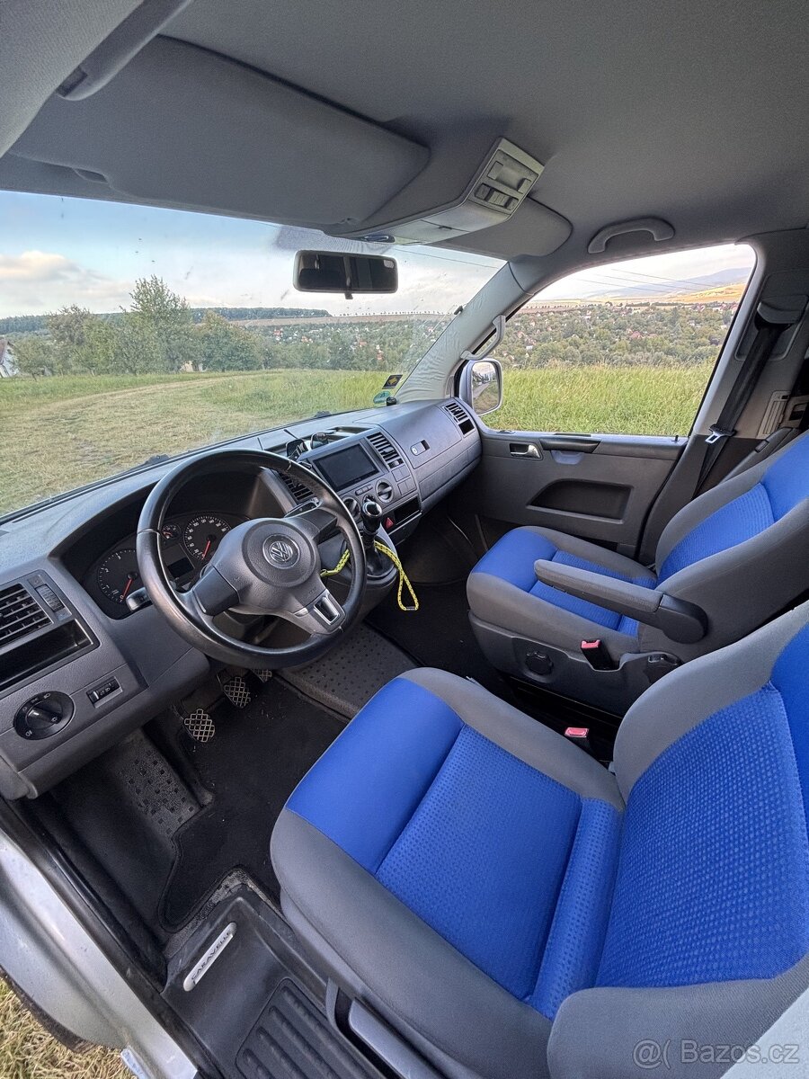 Volkswagen T5 75kw Caravelle - 9