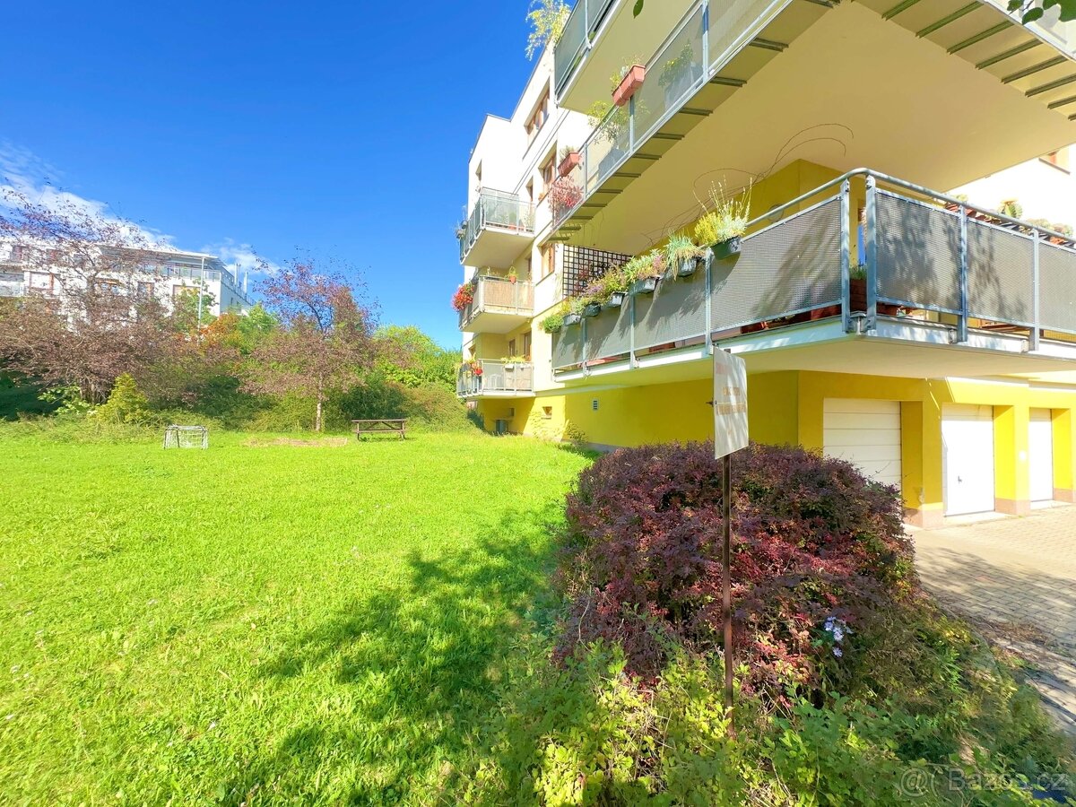 Pronájem bytu 3+kk s balkonem, 85 m² + 16 m², Praha 10 – Mal - 9