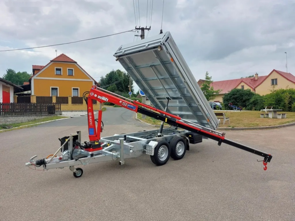 Třístranný sklápěč s rukou - 9