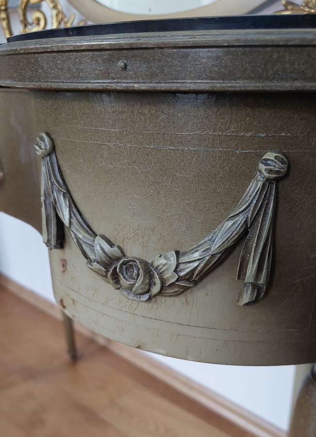 Toaletní stolek se zrcadlem - 9