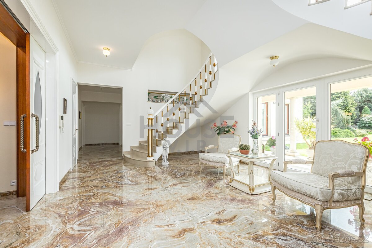 Prodej luxusní vily 500 m², pozemek 1.700 m2, Herink, Praha - 9