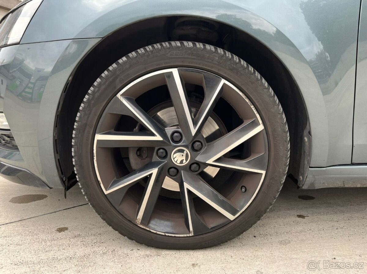 Škoda Octavia Combi 1.6 TDI DSG - 9