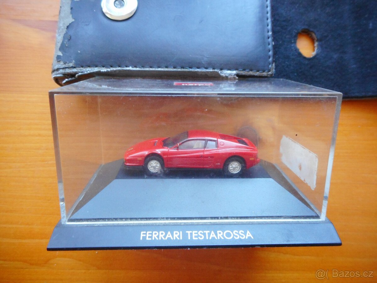 Model auta Ferrari - 9