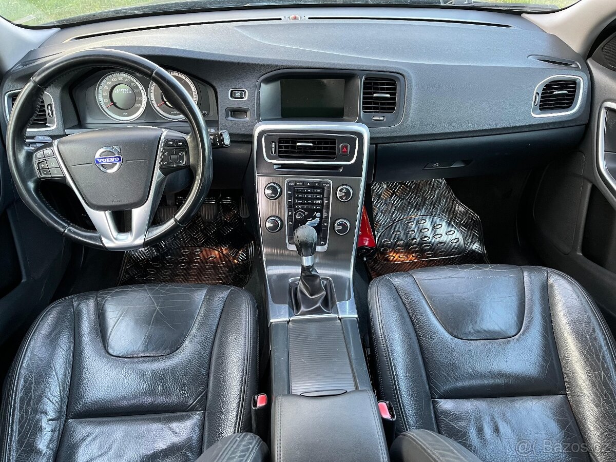 Volvo V60, 1,6 D2 84kW, kůže, city safety - 9