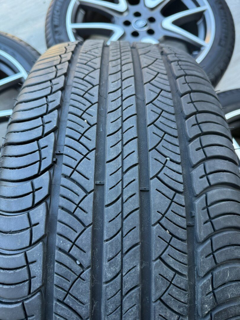 R21 ORIG.ALU KOLA LRRR VELAR 265/45/21 ZÁNOVNÍ - 9