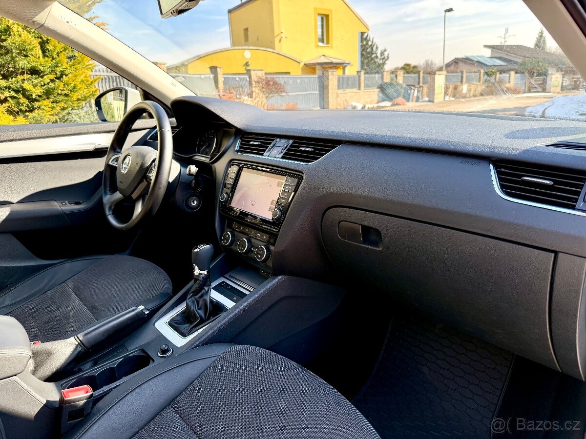 Škoda Octavia Elegance Combi III 2.0 TDI 110KW - 9