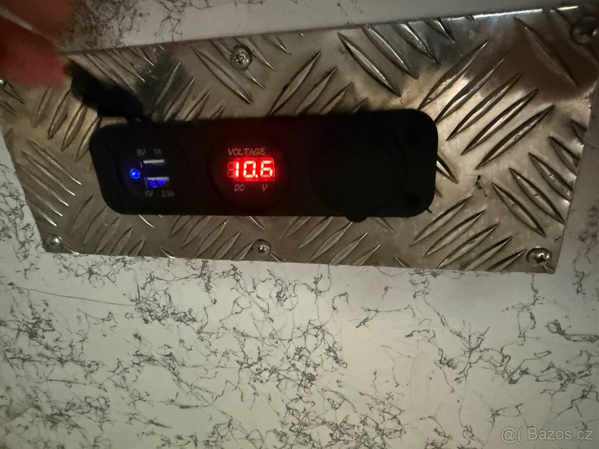 VW Transporter T5 obytný 4x4 - 9