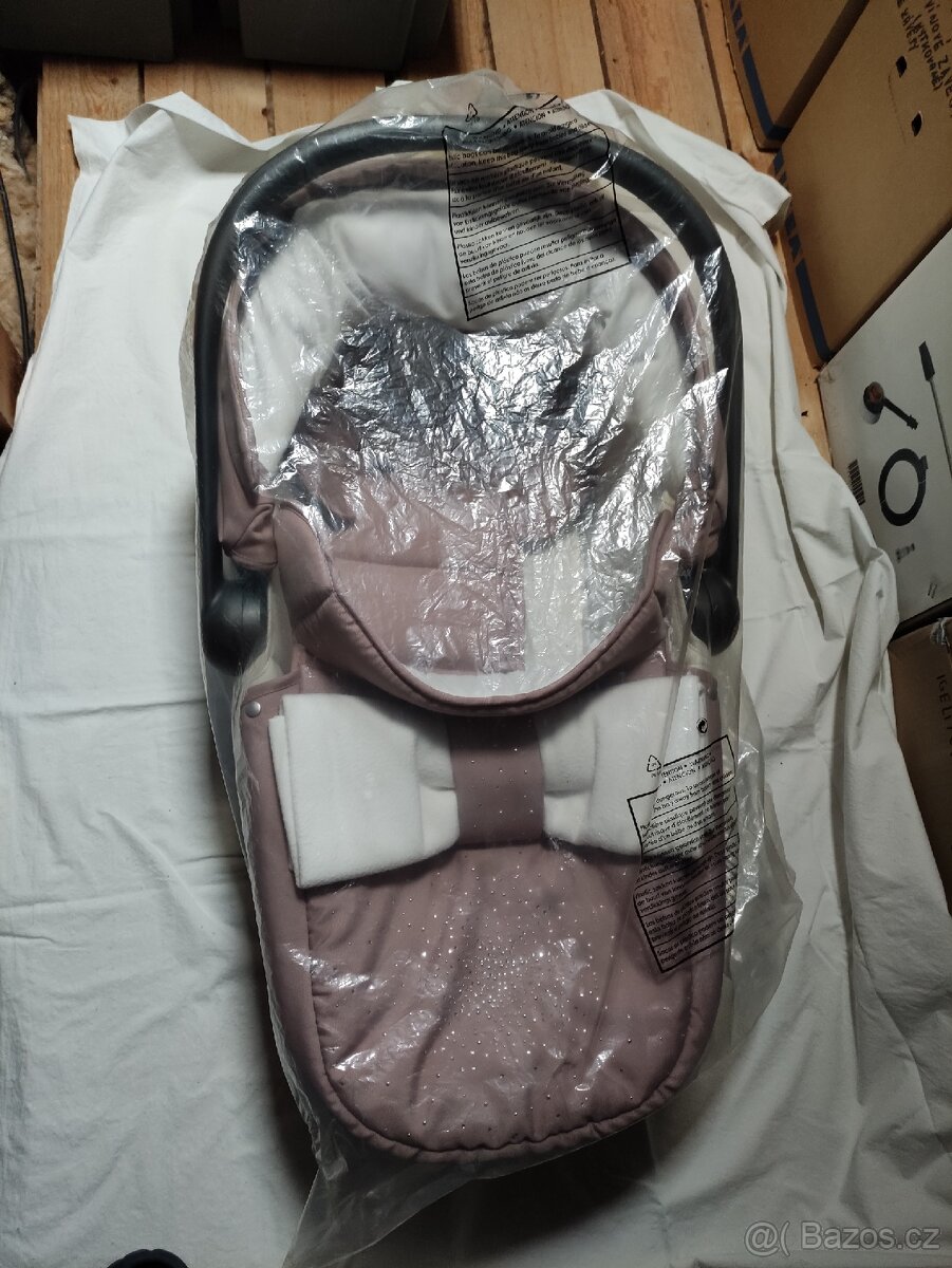 Kočárek trojkombinace - 9