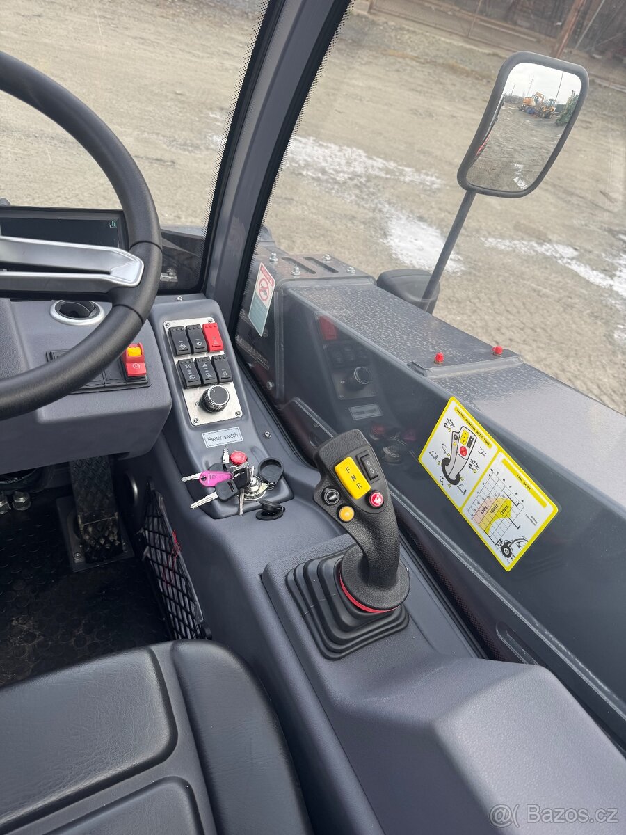 Teleskopický manipulátor ERT1500 - 9